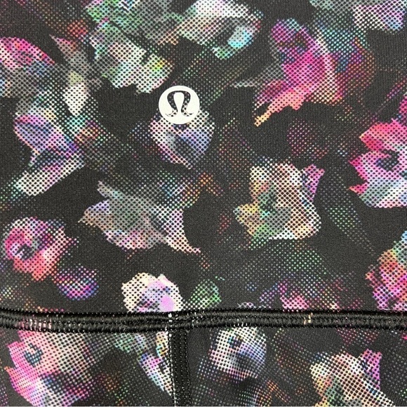 Lululemon Wunder Under Crop High-Rise *Roll Down Scallop Hem Luxtreme Floral - Picture 4 of 4